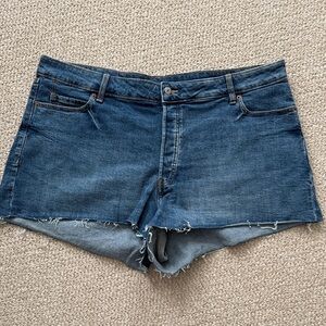 Old Navy Higher High-Rise Sky-Hi A-Line Medium Wash Jean Shorts